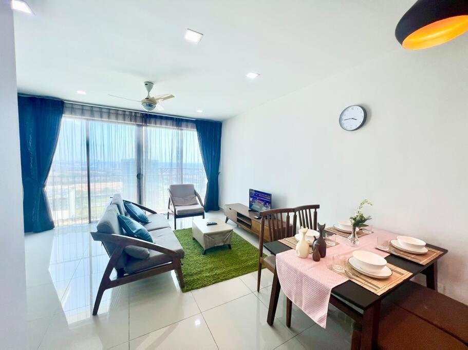 T3 1-10 Pax Trefoil 2Room Setia Alam Cozy Home Wifi Tv 外观 照片